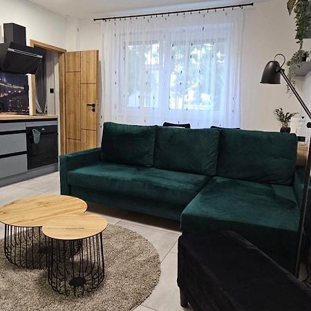 Apartman Manhattan Bratislava Bagian luar foto